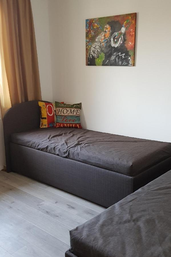 Ferienwohnung In Birkenwerder Mit Balkon Exteriör bild